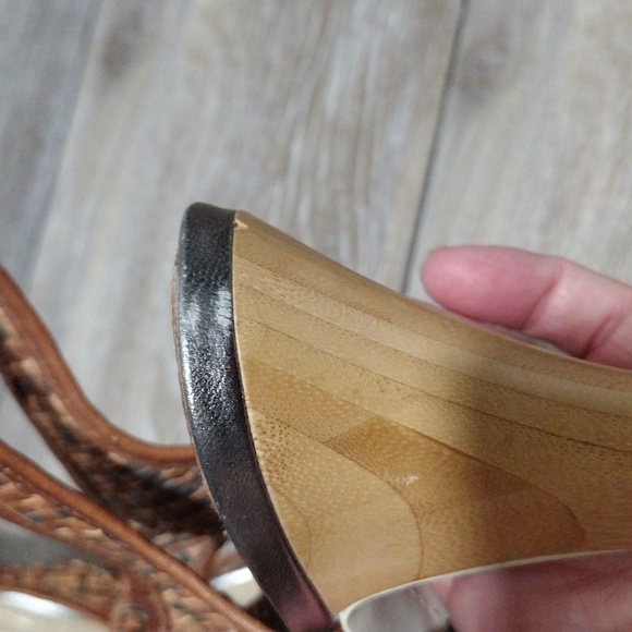 Frye brown woven leather heeled sandals. Size 9.5 - Picture 9 of 10